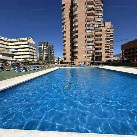 Atico Con Piscina Privada Y Vistas Al Mar Fuengirola