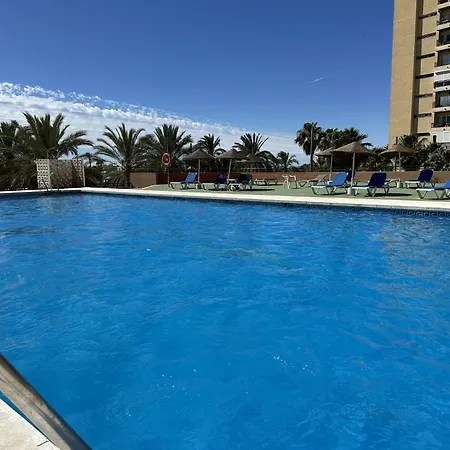 Atico Con Piscina Privada Y Vistas Al Mar * 푸엔히롤라