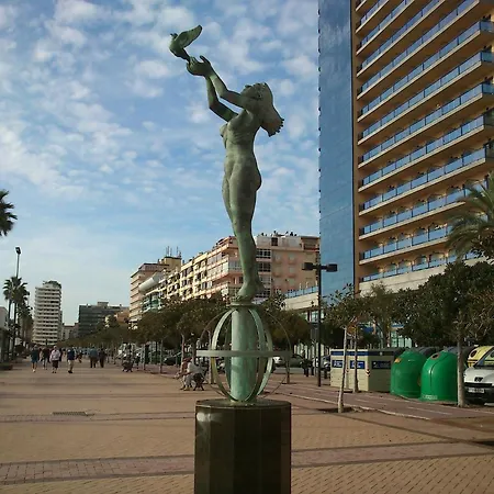 Atico Con Piscina Privada Y Vistas Al Mar 아파트 *
